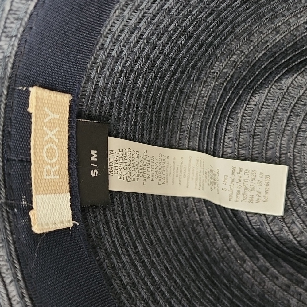 Hat! - Picture 5 of 6